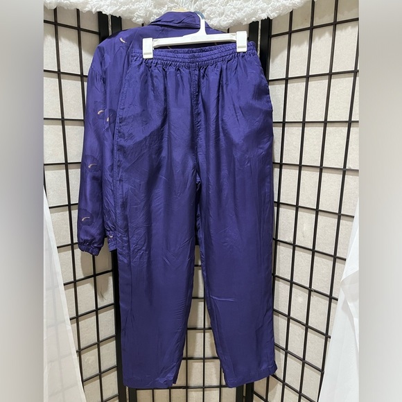 Vintage Purple Track Suit ABVIEN, SILK WITH GOLD METALLIC PRINT, SIZE LARGE: - Picture 6 of 9